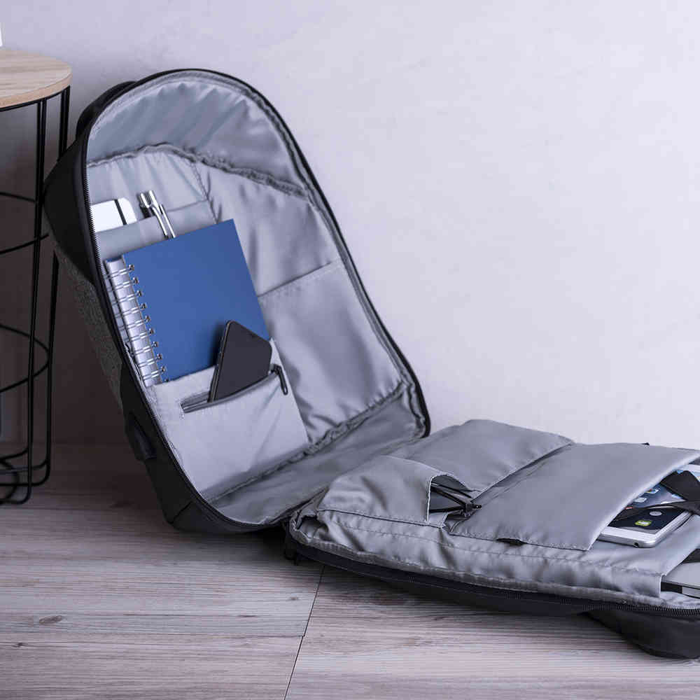 MOCHILA ANTIRROBO BILTRIX